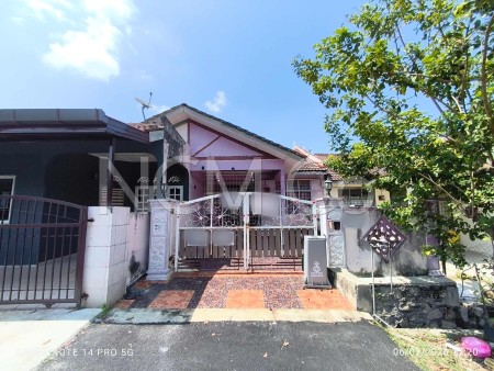 Terrace House For Auction at Taman Angsamas