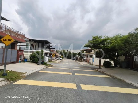 Terrace House for Auction