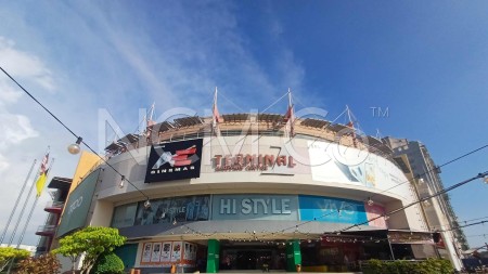 Shop For Auction at Terminal 1 Shopping Centre
