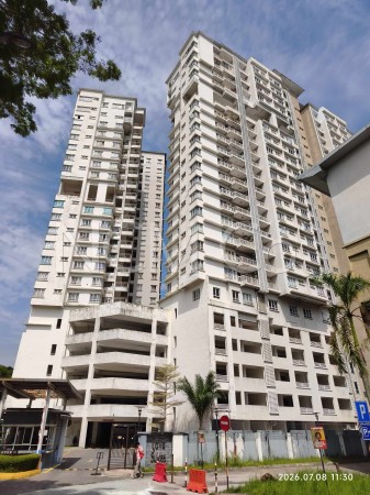 Condo For Auction at Cova Suites