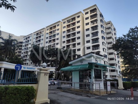 Apartment For Auction at The Ocean View