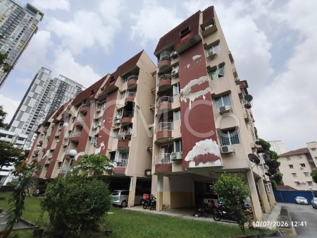 Condo For Auction at Teratai Mewah Condominium