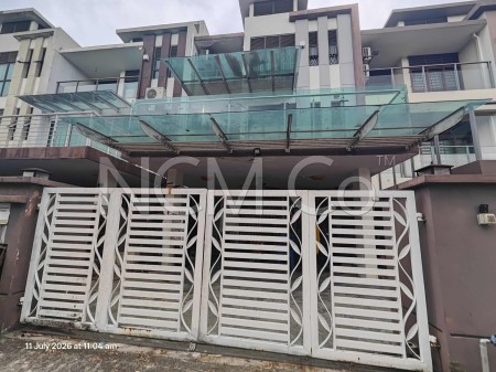 Terrace House For Auction at USJ
