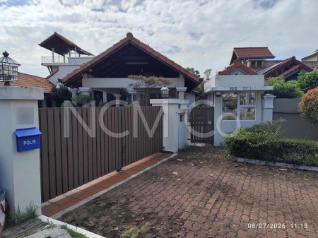 Bungalow House For Auction at Bukit Jelutong