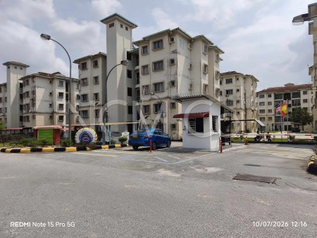 Apartment For Auction at Lilywood Court