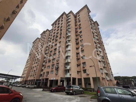 Apartment For Auction at Desa Dua