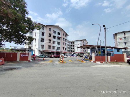 Apartment For Auction at Apartment Kasawari