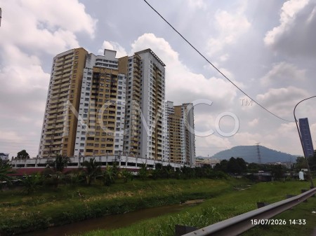 Condo For Auction at Magna Ville