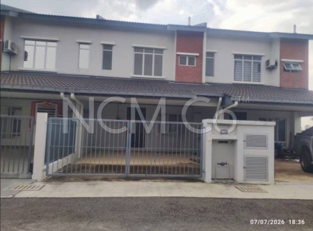 Terrace House For Auction at Iringan Bayu