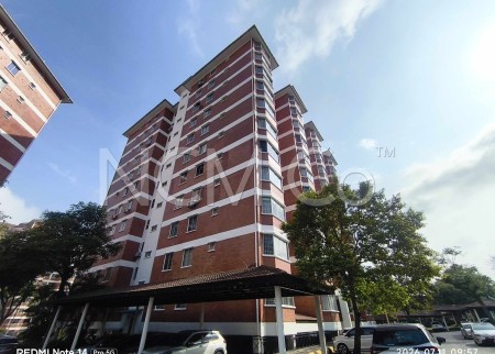 Condo For Auction at Green Acre Park