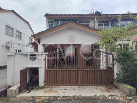 Terrace House For Auction at Bayu Tinggi