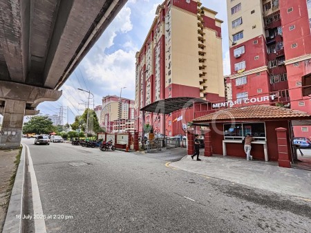Apartment for Auction