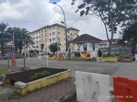 Apartment for Auction