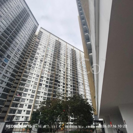 Condo For Auction at Platinum Splendor
