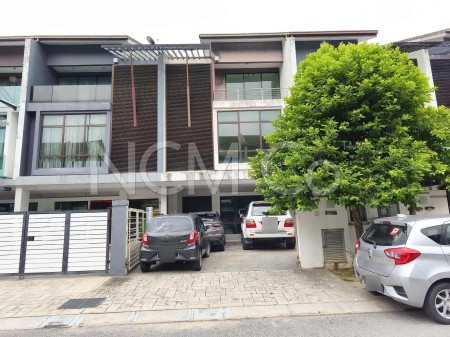 Terrace House For Auction at Perdana Residence
