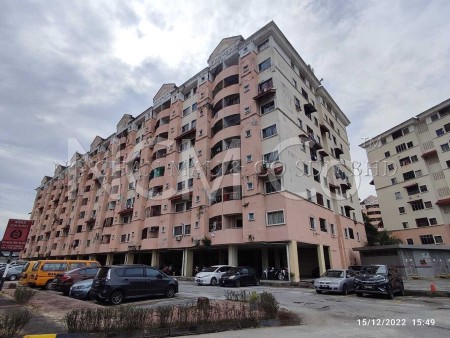 Apartment For Auction at Perdana Villa
