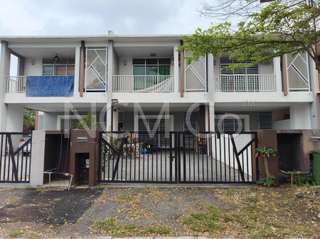 Terrace House For Auction at Taman Meru