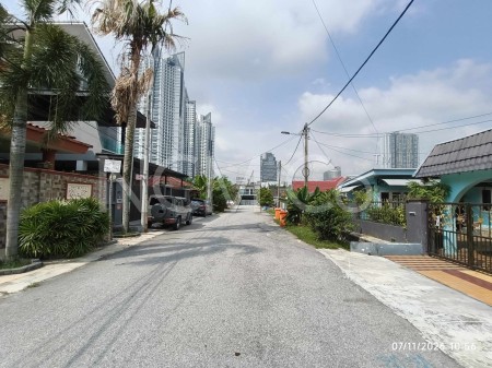 Bungalow House for Auction