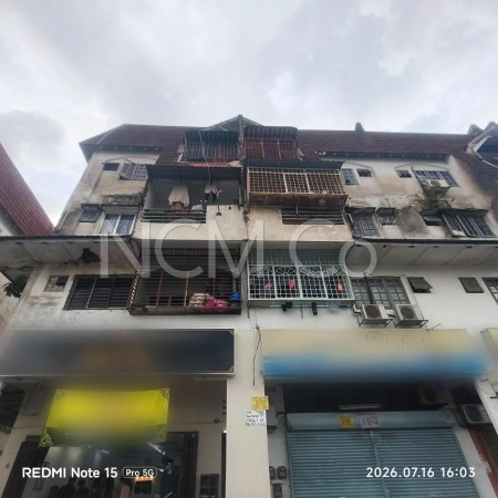 Apartment For Auction at Taman Kosas