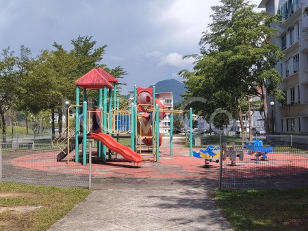 Apartment For Auction at University Utama Condominium