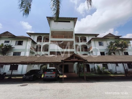 Apartment For Auction at Cyber Heights Villa