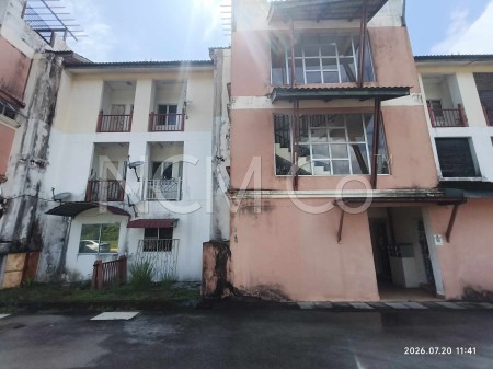 Apartment For Auction at Lakefront Villa Bukit Merah