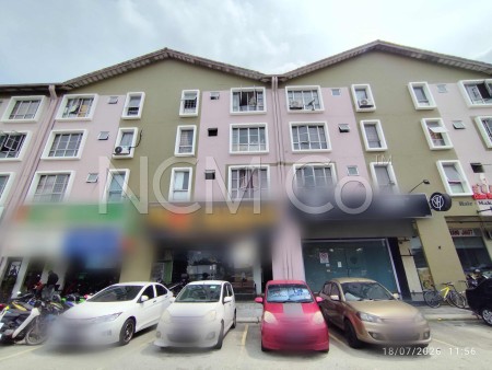 Apartment For Auction at Pusat Komersial