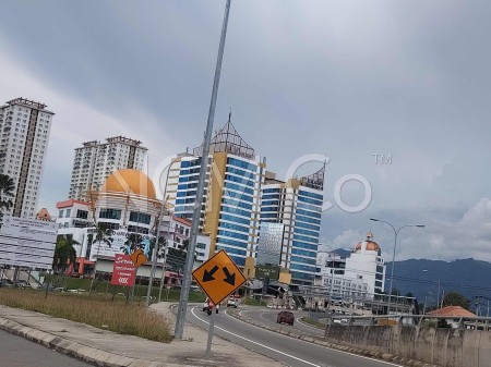 Shop For Auction at 1Borneo Hypermall