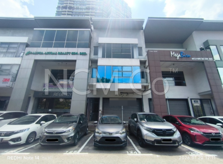 Shop For Auction at Taman Molek