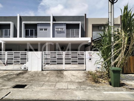 Terrace House For Auction at Bandar Sri Indah