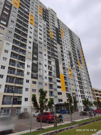 Apartment For Auction at Idaman BSP Apartment