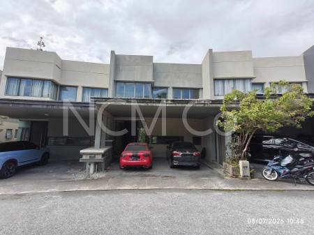 Terrace House For Auction at Mirage By The Lake