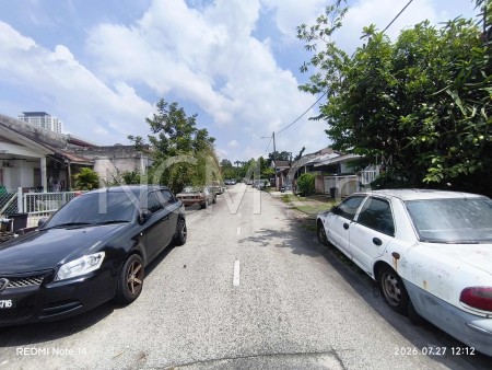 Terrace House for Auction