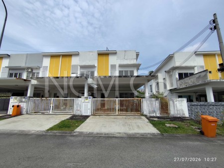 Terrace House For Auction at Suriaman