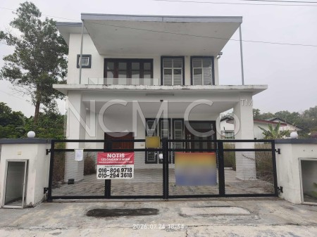 Bungalow House For Auction at Taman Tasik Senangin