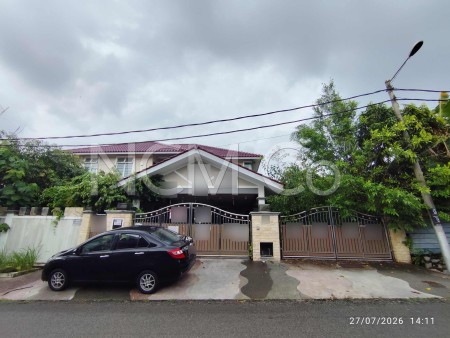 Bungalow House For Auction at Taman Clonlee