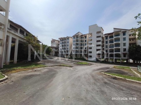 Apartment for Auction
