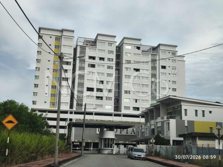 Condo For Auction at Casa Utopia