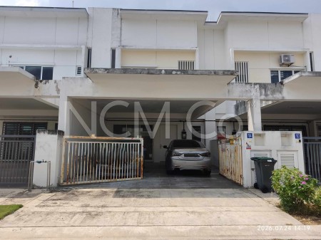 Terrace House For Auction at Suriaman