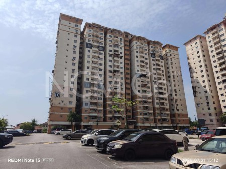 Apartment For Auction at Laguna Biru