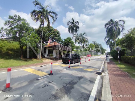 Terrace House for Auction