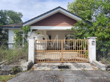 Bungalow House For Auction at Taman Tasik Senangin