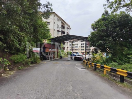 Apartment for Auction