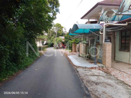 Bungalow House for Auction