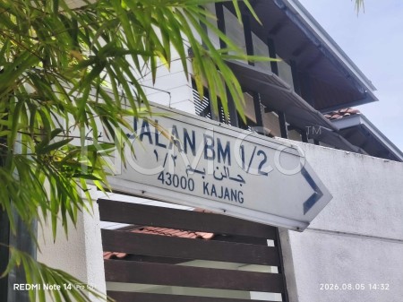 Bungalow House for Auction