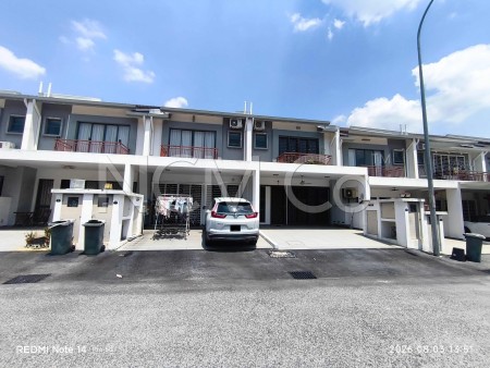 Terrace House For Auction at Diamond Residence