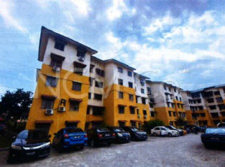 Apartment For Auction at Pangsapuri Sri Meranti