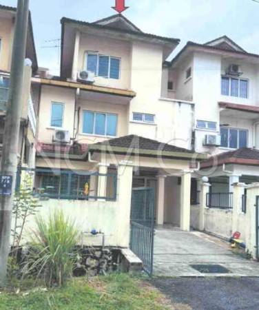 Terrace House For Auction at Taman Putra Permai