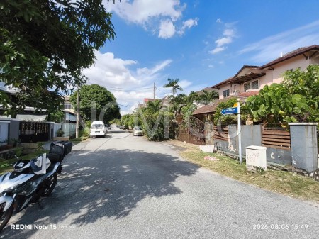 Bungalow House for Auction
