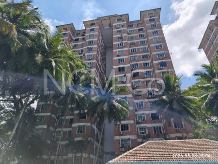 Condo For Auction at Garden Park